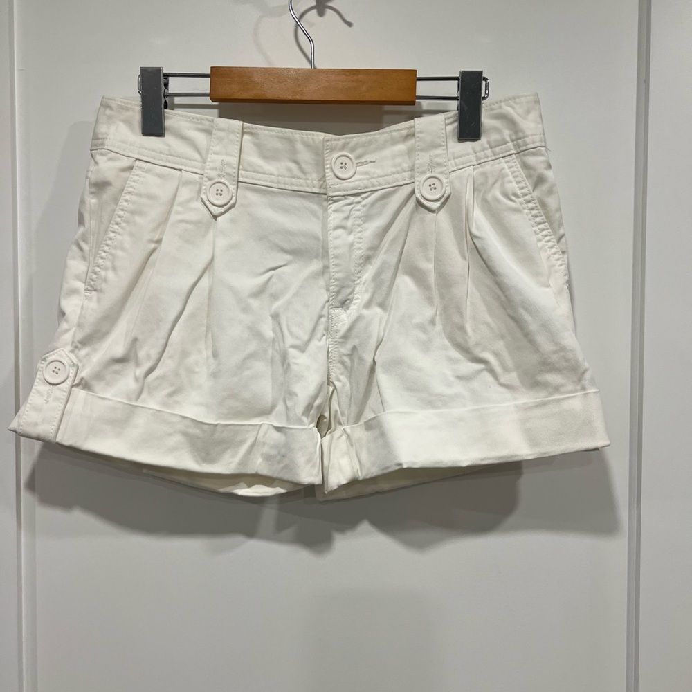 Women's White Pleated Jean Shorts, GAP
